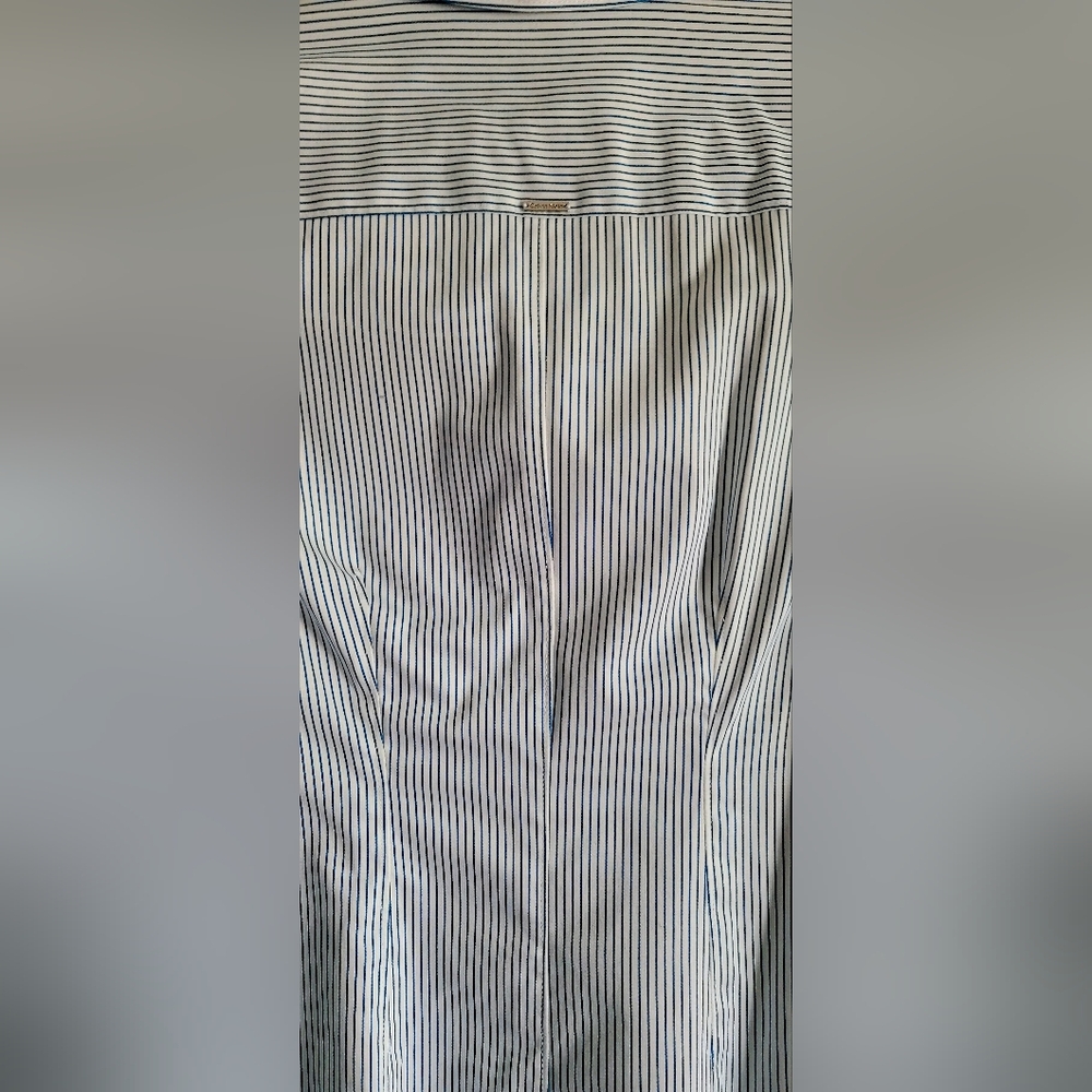 Calvin Klein Tailored Button down - Picture 6 of 7